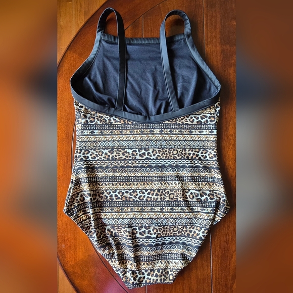 Miraclesuit One Piece Swimsuit Animal Print 14 Beach Resortwear Summer Coastal - Picture 6 of 9